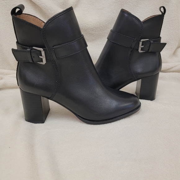 Madewell Shoes - Madewell Leather Alaina Buckle Bootie NWOT